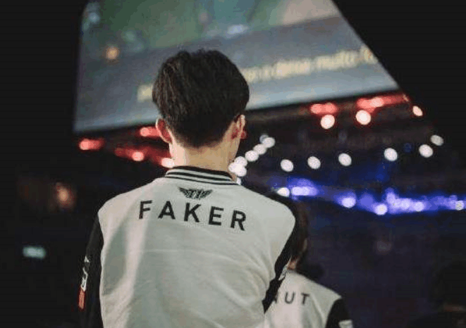 通知：腾讯电竞正在准备考虑在第二阶段进行单边BP；腾讯电竞专注于舆论和流量！