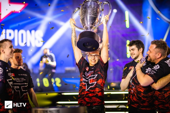 前FPX替补打野Moyan力挺小老虎，爆料经理Denny威胁降薪