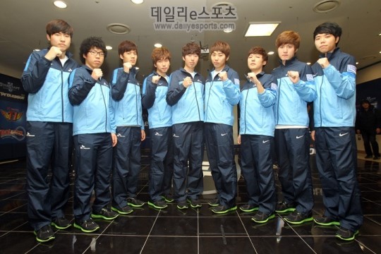 奖牌收割者 s1mple荣膺BLAST秋决MVP奖牌