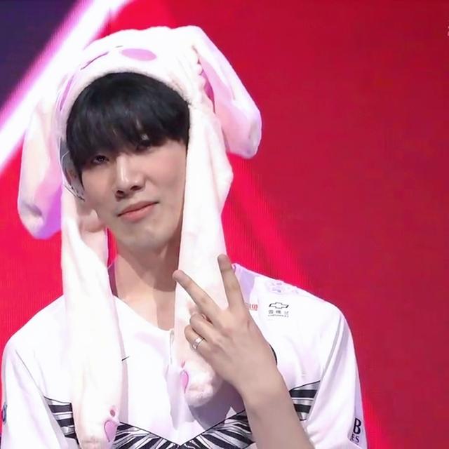 【情报】MSI小组赛唯一强强对话，揭幕战DK将完胜C9